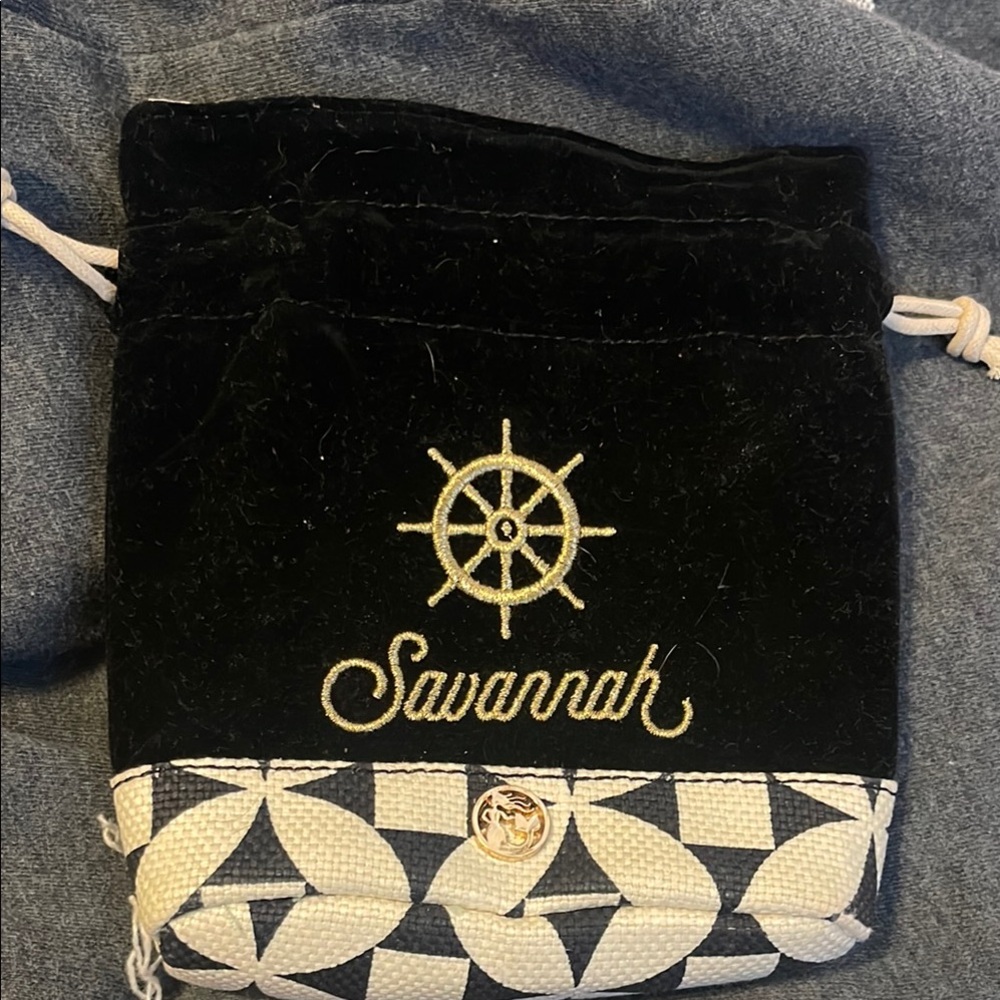 Savannah Black and White Drawstring Bag